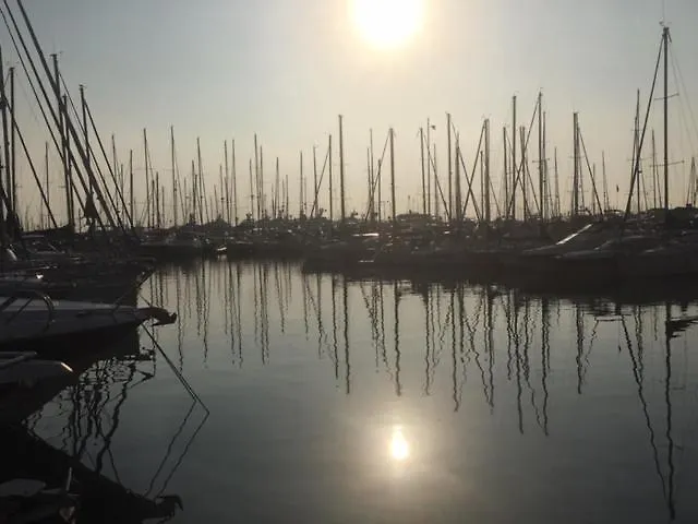 Location Bateau Hotel 앙티브 보트호텔
